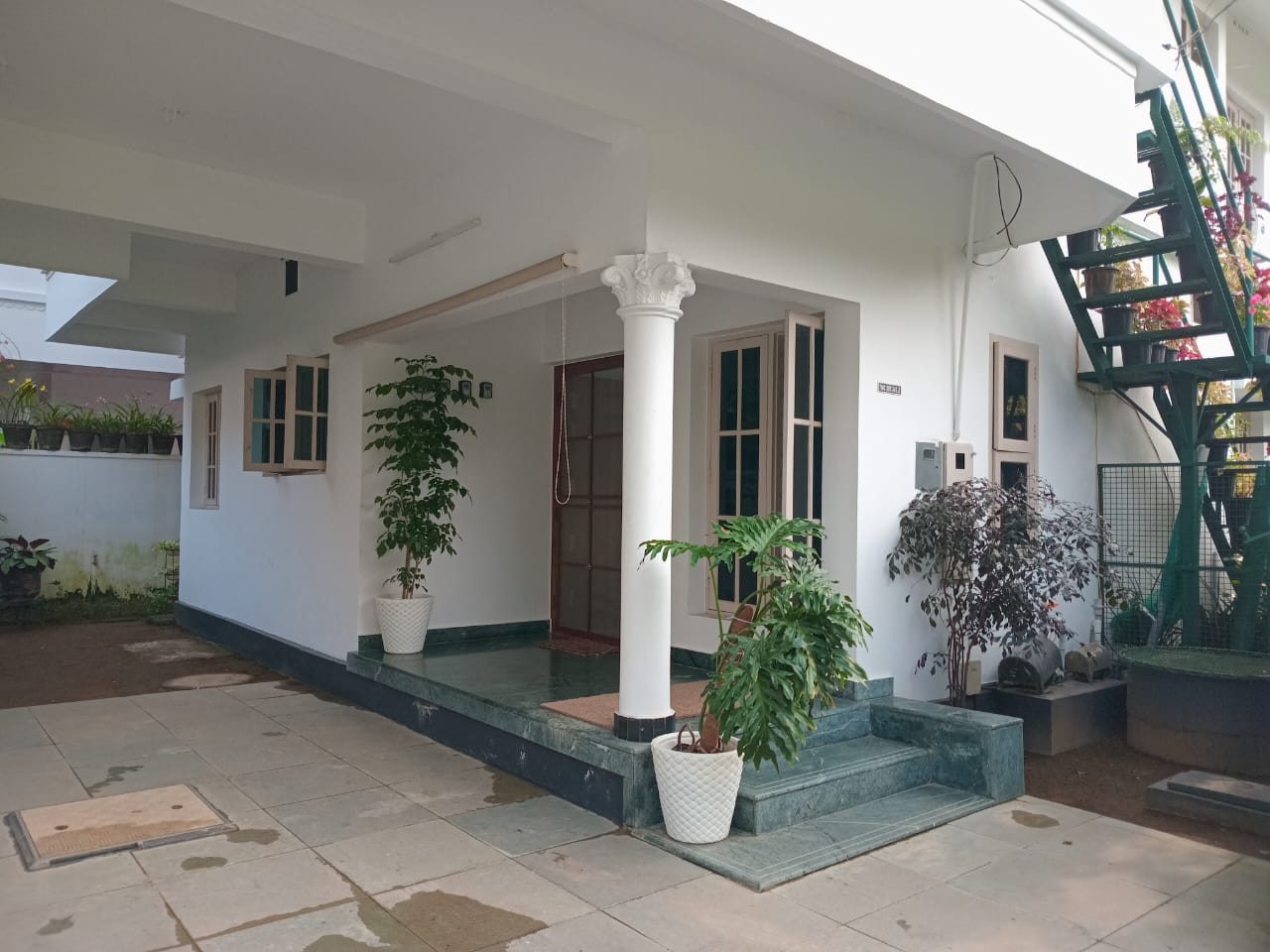 Traditional Kerala architecture of Villa Muraleevaram